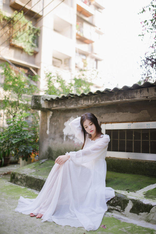 美艳老婆与上司偷情我该怎么办
