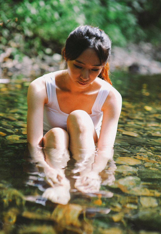 分手一个月前任联系你什么心理？