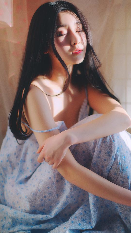 谁是谁的一场浮游童话