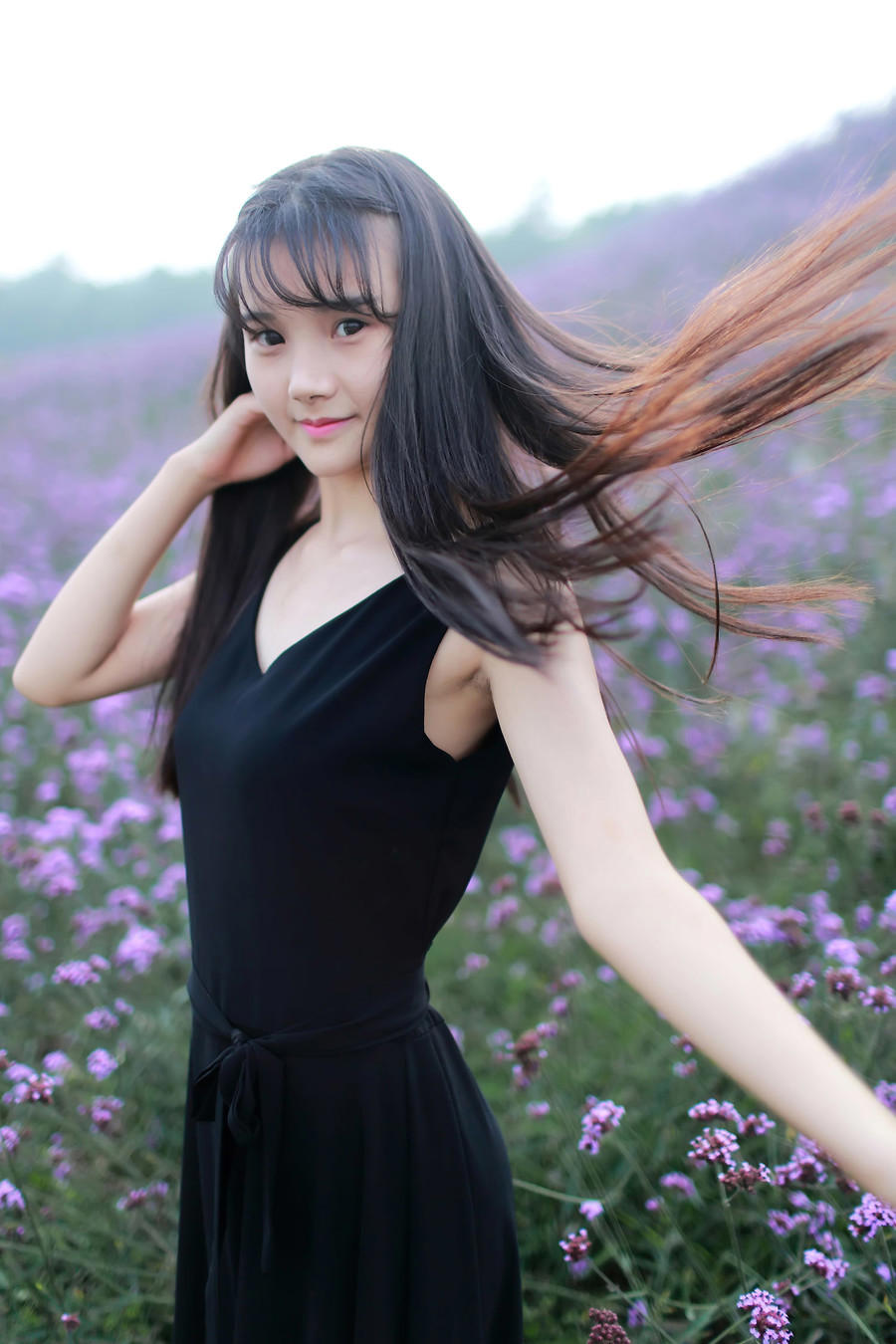 我和公公偷情时被老公堵在床上...