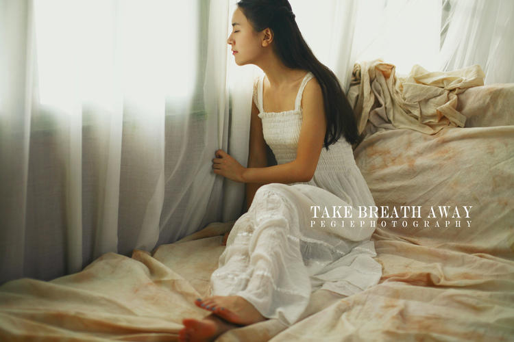 我发现了女同学的秘密 闺蜜夫妻生活被我听见