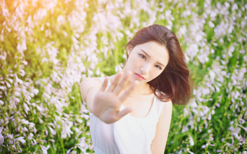 激情黄色小说亲授如何吸引异性 激情中的性爱技