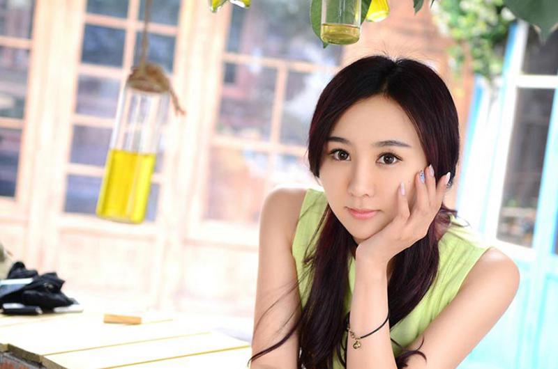 在学校半夜进入女宿舍 勾搭有夫之妇的手段 和有夫之妇约炮