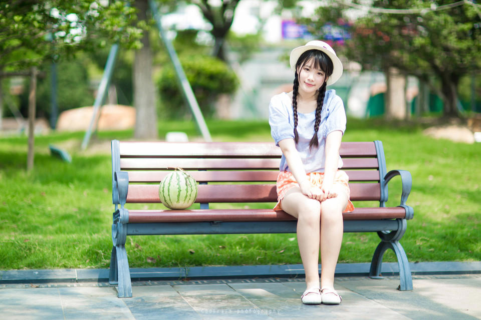 花都狂少 黑丝美女腿夹棒蹭痒