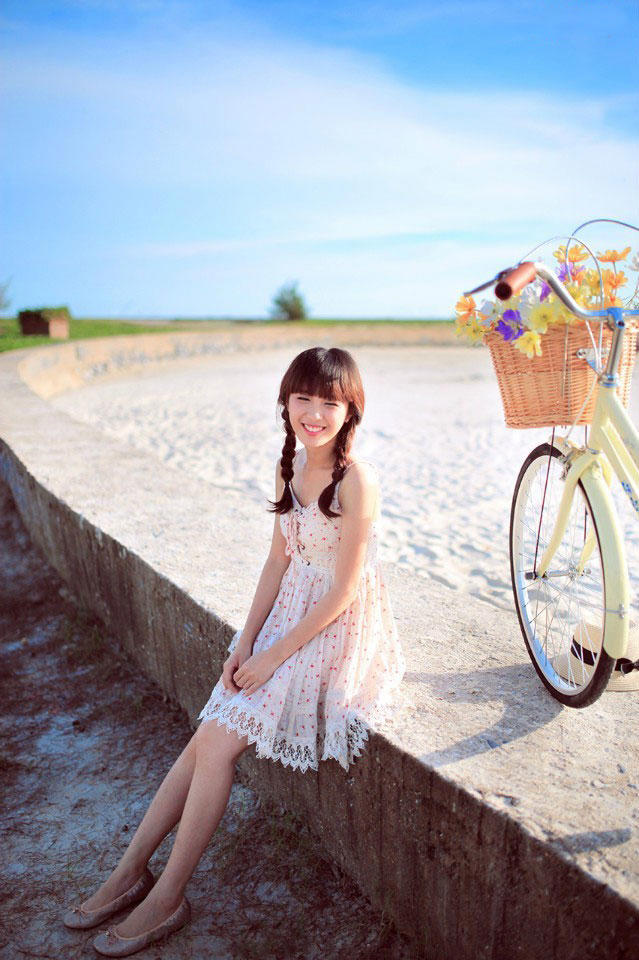 静静等待，雨巷花开