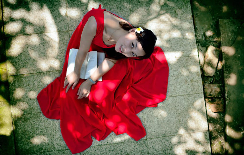 花开堪折直须折，莫待无花空折枝