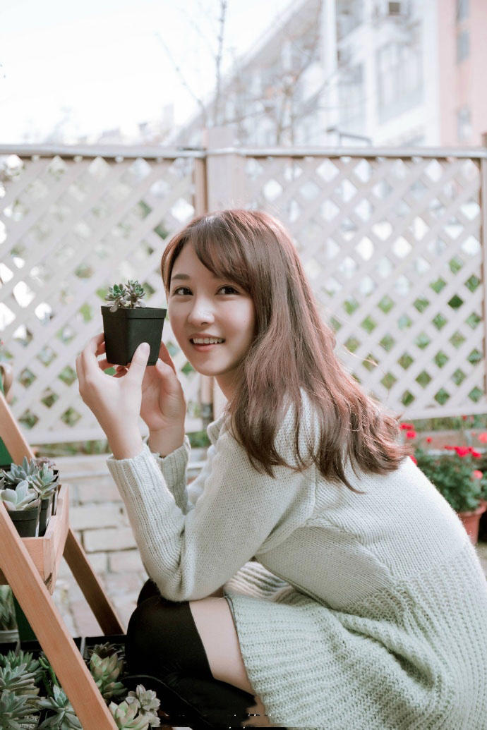 我把漂亮的女老板搞爽了,她常常潜入我的卧室让我上她