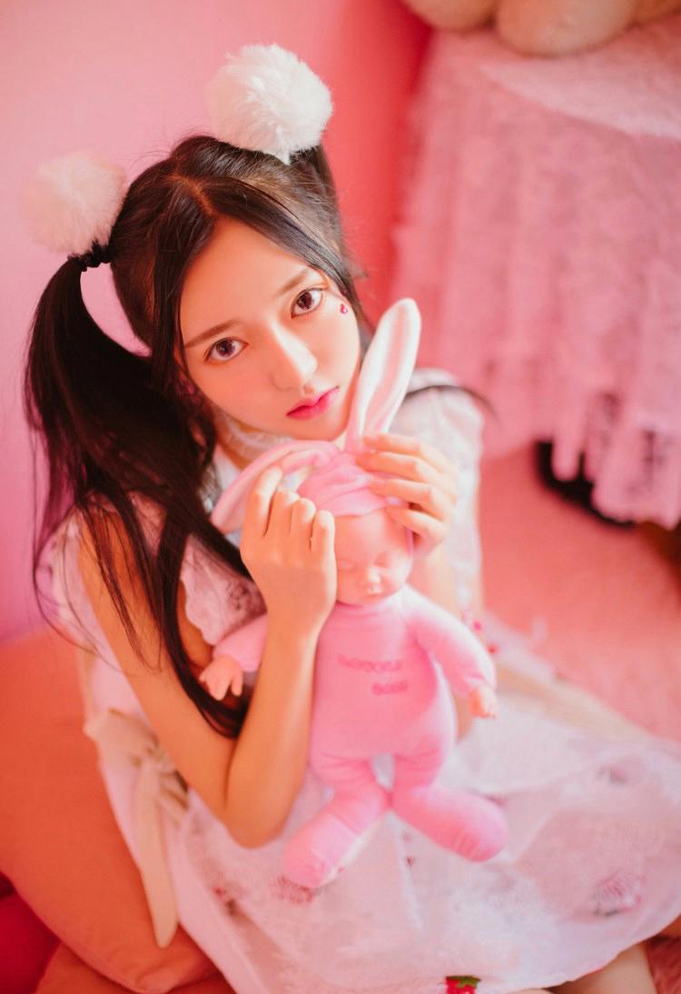 说说50岁阿姨虐心的故事 生活让她白了头