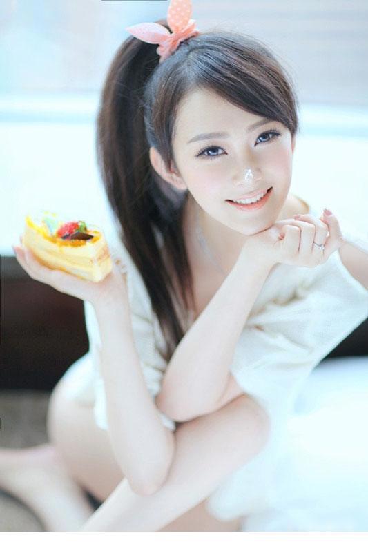 为什么我总提分手男生就删除我，什么意思？他是不喜欢我吗。反反复复的删？