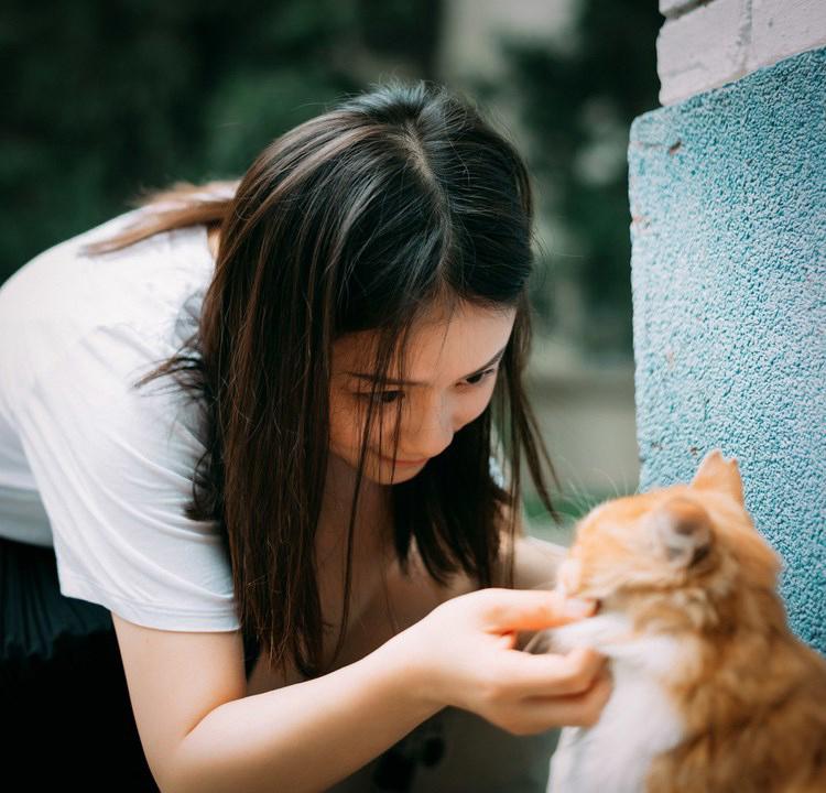 妙龄少女嘿咻没有经验 我提醒她摆好姿势