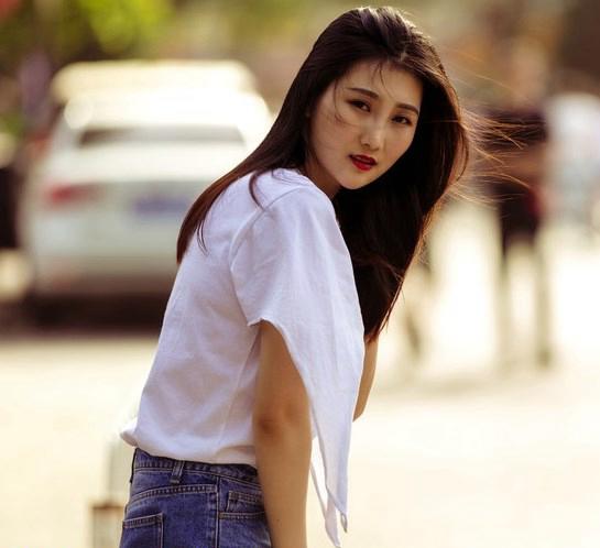 丈夫当朋友面炫耀他的外遇