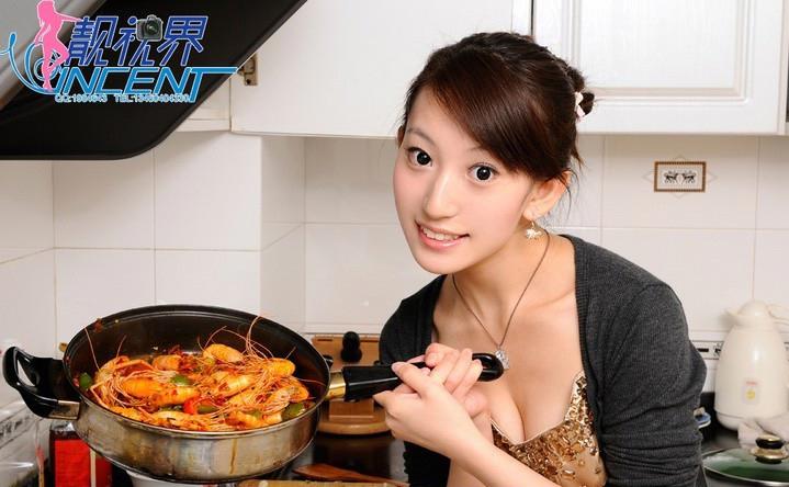 老公无能 婆婆就租外甥和我上床