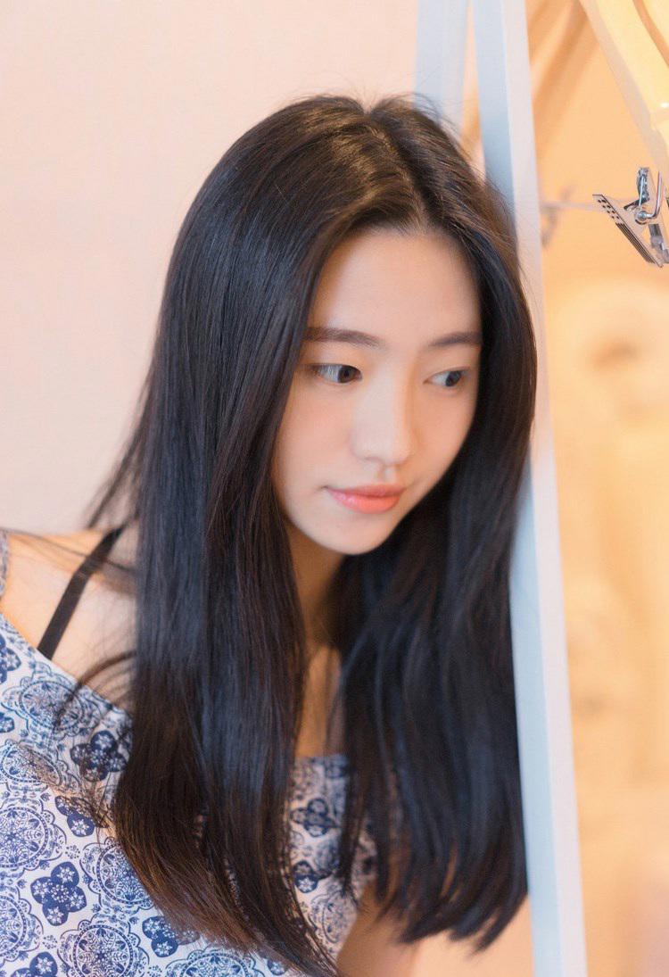 总裁的女人很饥渴 天天被小白脸冲撞得不要不要的