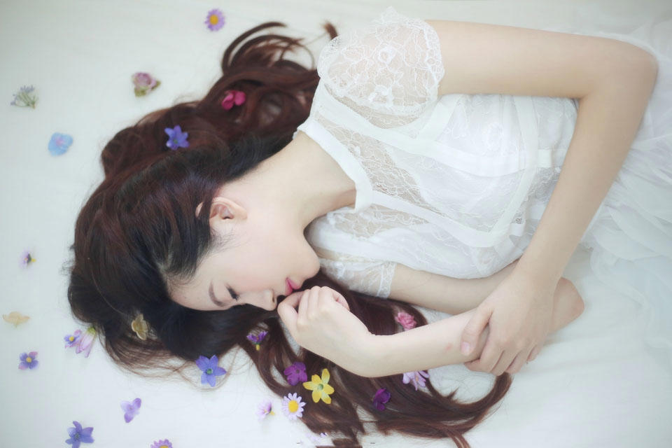 我抵挡不住继母的诱惑