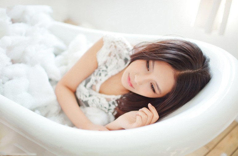 爱“嚼”的老婆促使我偷情