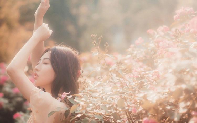 前女友朋友圈对你开放什么意思？