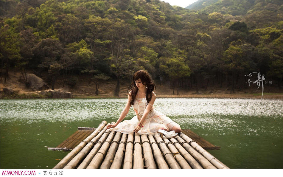 边摸边吃奶边做视频 徐徐清风娓娓道来