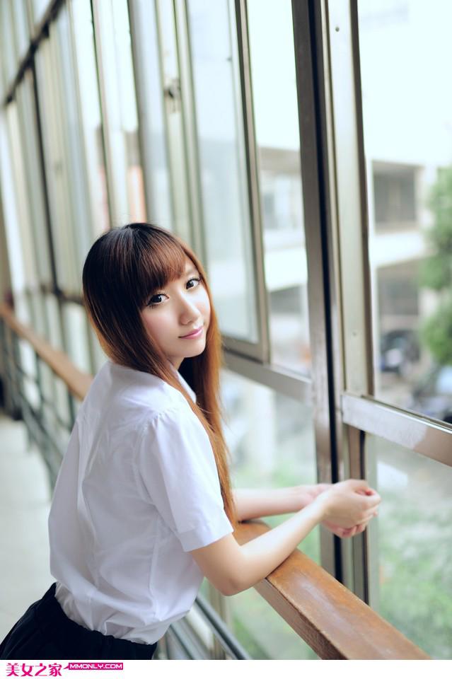 为什么男人喜欢看女人的内裤