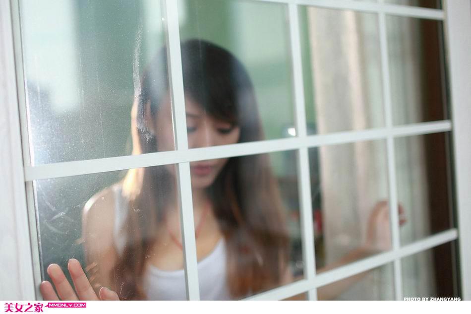 漂亮女教师的丝袜诱惑 口述:爱上儿子的家教老师 只因男友的活太好!