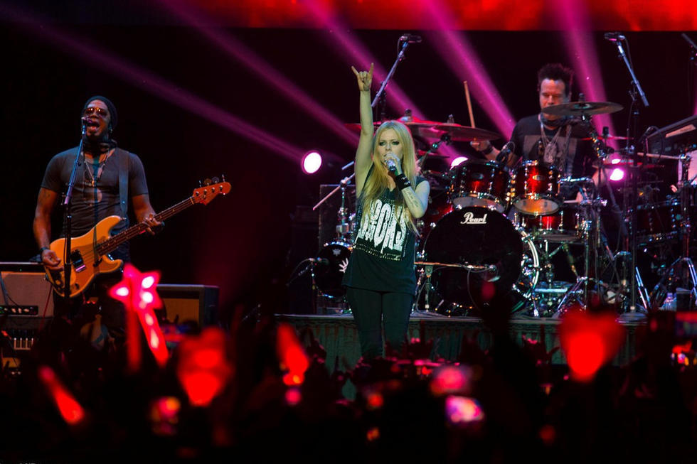 麻b麻批麻b 漂亮性感的表姐和我偷情的真实性爱故事