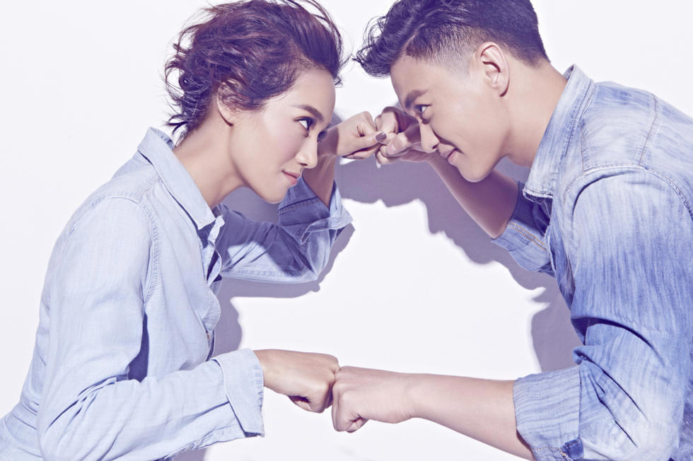 我把娇妻让给别人弄,一人女人和两个男人的情爱历