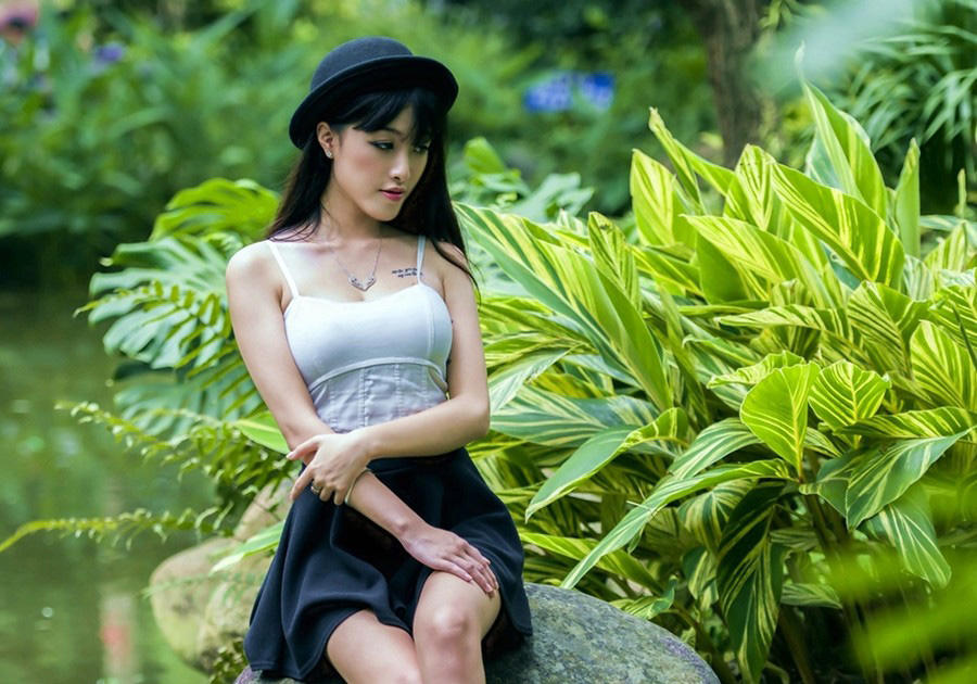 两女互摸伸呤图 侍君欢全文