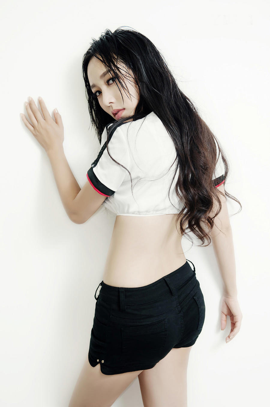 模范丈夫去世不久 我见到怀孕小三