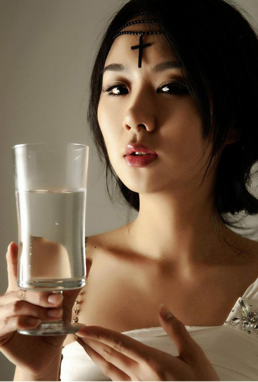 爱上已婚男感情生活一团糟 当第三者的滋味不好受