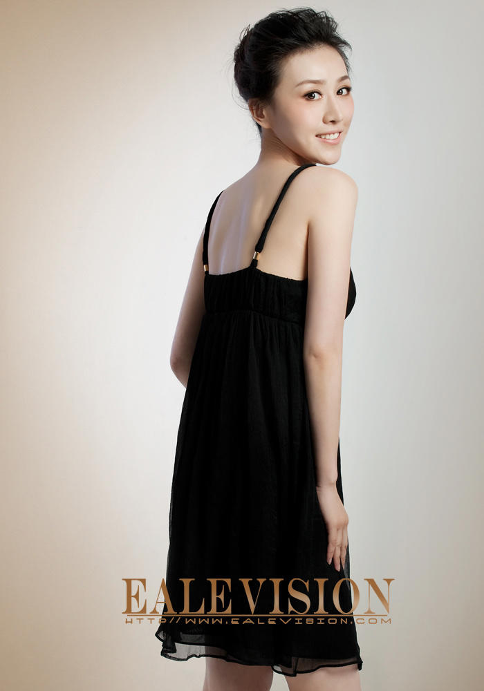 芳芳工口里番全色彩无遮挡 短篇乱乱