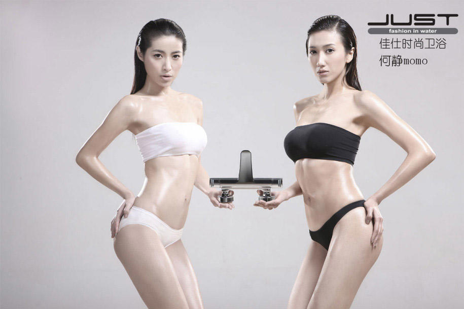 加班夜归 发现男友在闺蜜的房间销魂