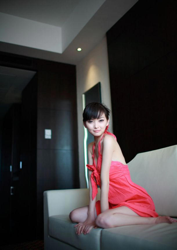 和情人在荒野外的体验,他的粗暴让我濒临死掉!