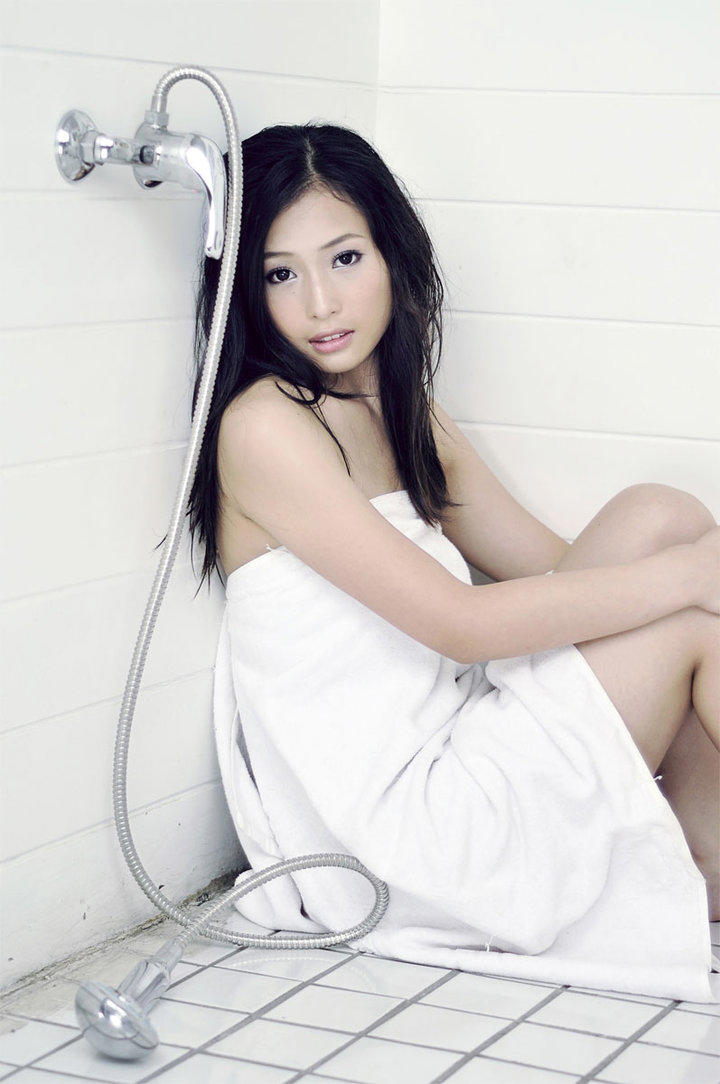 （5）催人泪下的性爱姐弟恋：爱上寂寞的白领姐姐的性故事