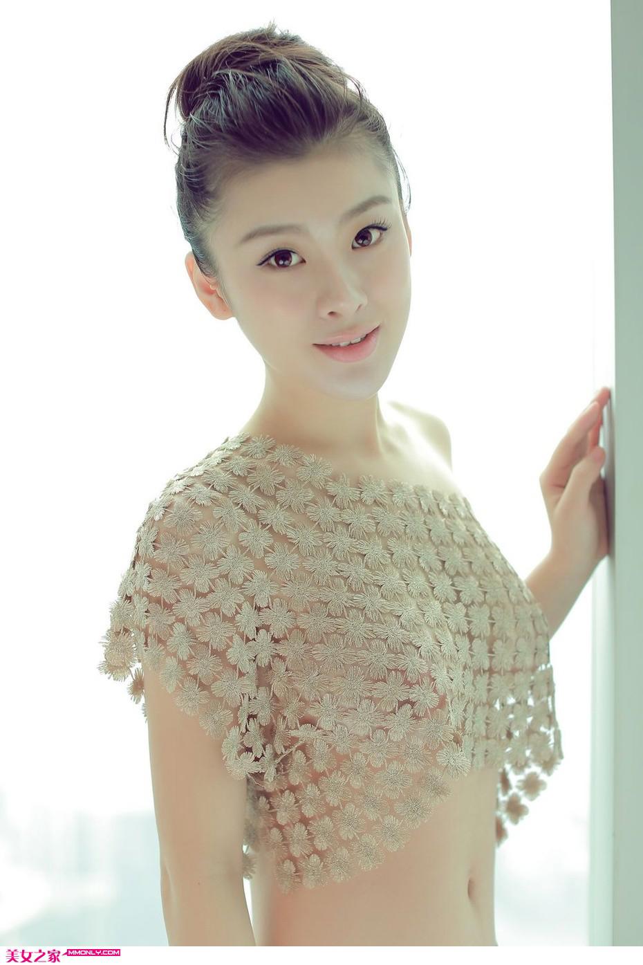 让人欲罢不能的小说 我和宾馆服务员搞 买裤子和服务员做了爱