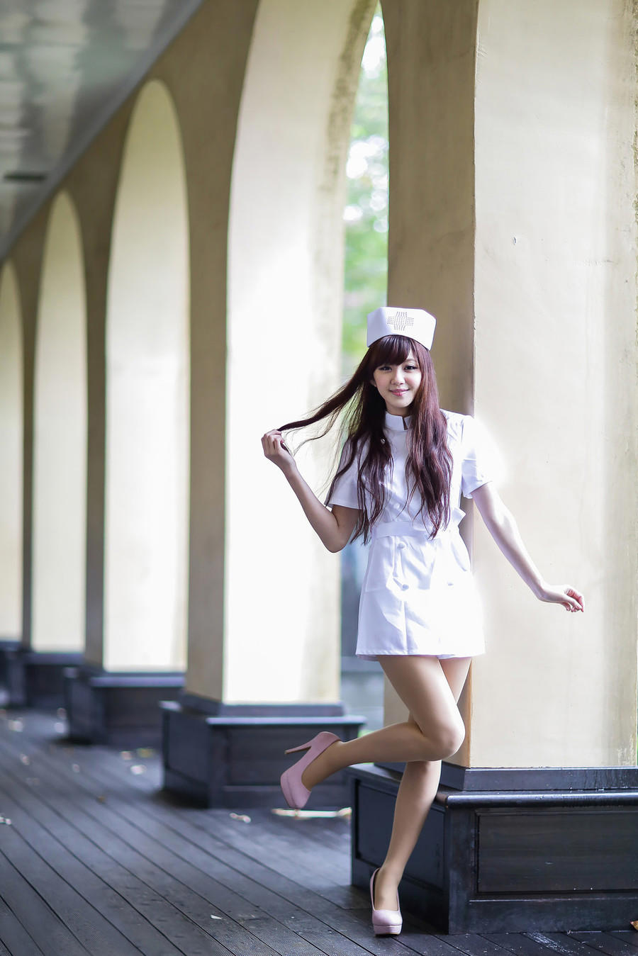 小姨子衣冠楚楚，令我彻夜难眠