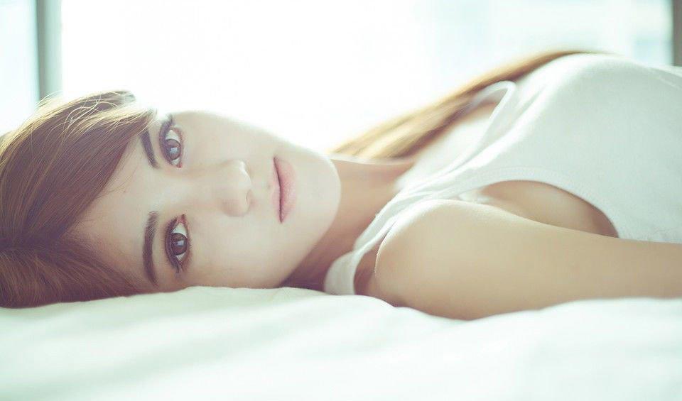 父亲因女儿太闹将其踢成肠穿孔
