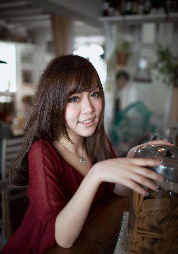 口述:我和老公打情骂俏被闺蜜扇耳光