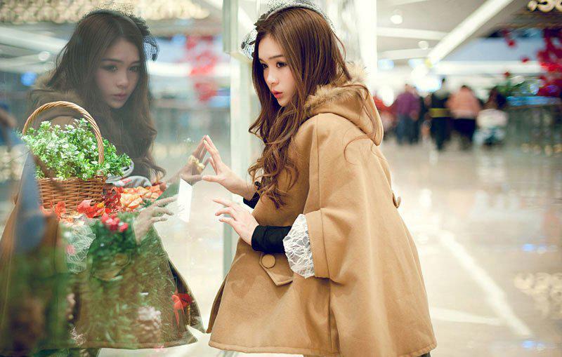 大炕上的偷乱：晚上被强硬的扒开内裤肆虐