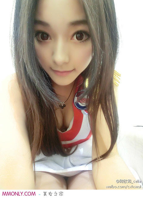 禽兽继父把我骗到野外强奸