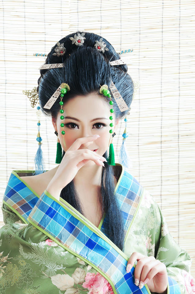 专提供现场性爱表演的酒吧：香蕉吧