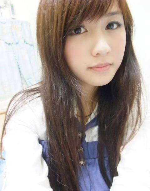 晚上和女邻居一起按摩 她说了一句舒服